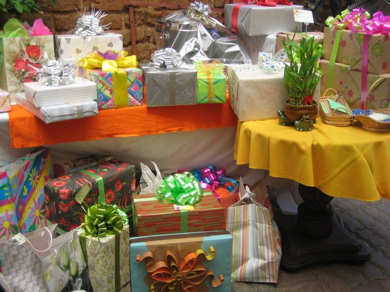 Table Of Gifts